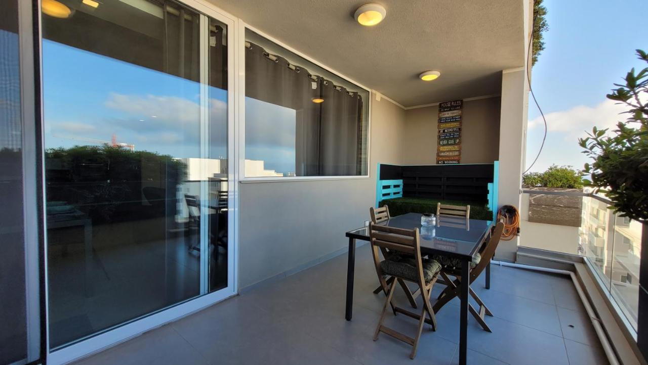Stylish - Modern - Large Terrace - 2 Bed - 200 M From Sea - Fully Air Con Apartment St. Paul's Bay Exterior photo